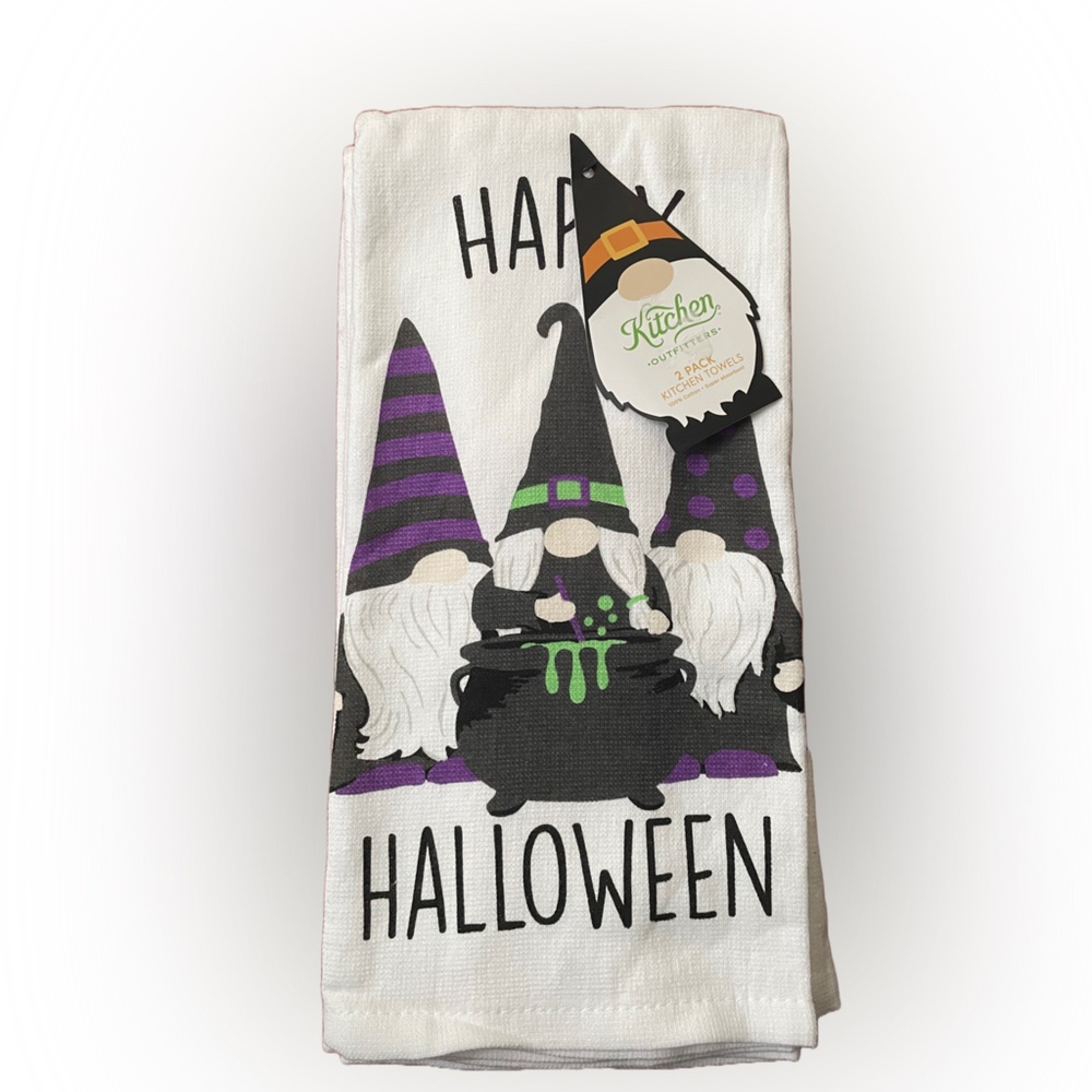 kitchen Outfitters “Happy Halloween” Themed Kitchen Towels- 2 Pack. (NWT)